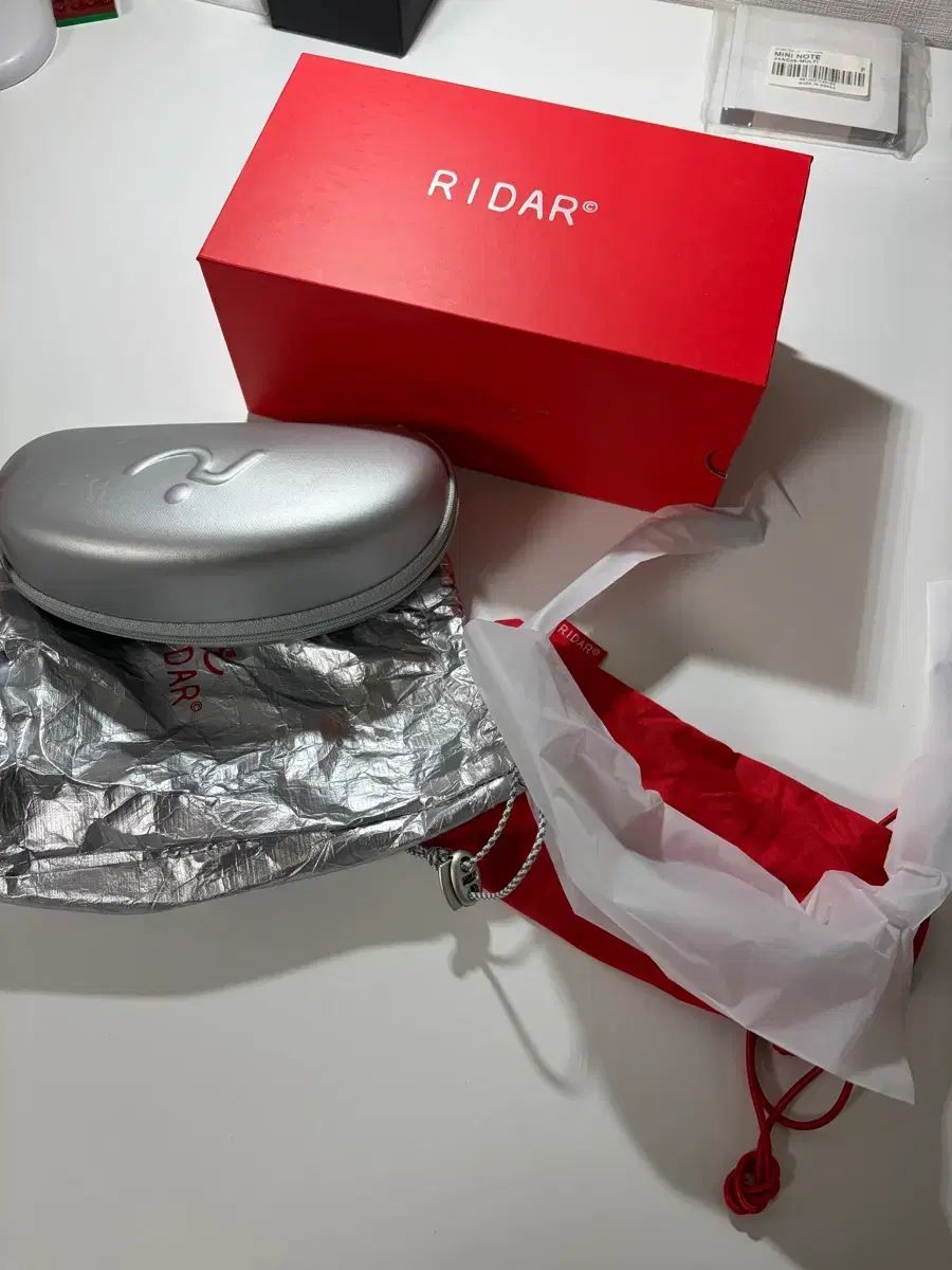 ライダフィーバー シルバー 変色レンズ