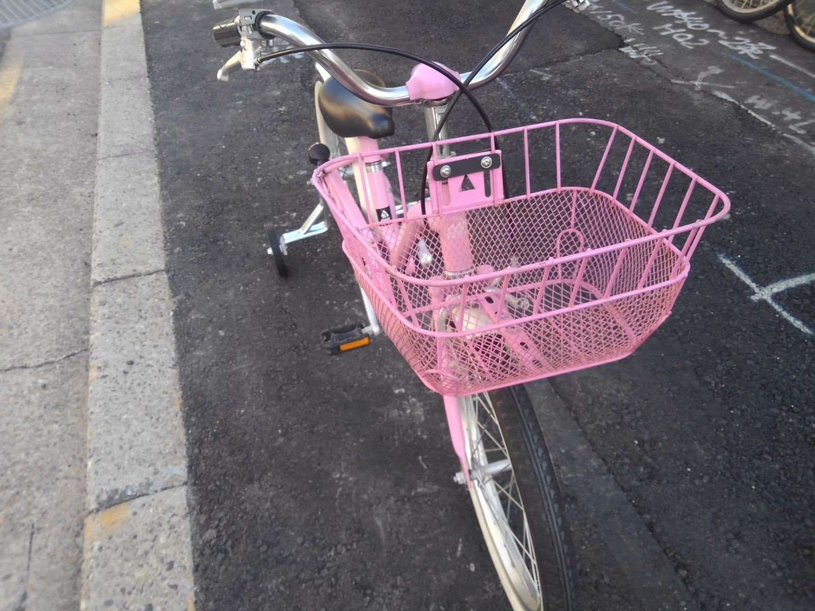 引き取り限定!(名古屋市昭和区)子供自転車3907 18インチ ギヤ 引き取り限定!(名古屋市昭和区)子供自転車3907 18インチ ギヤ