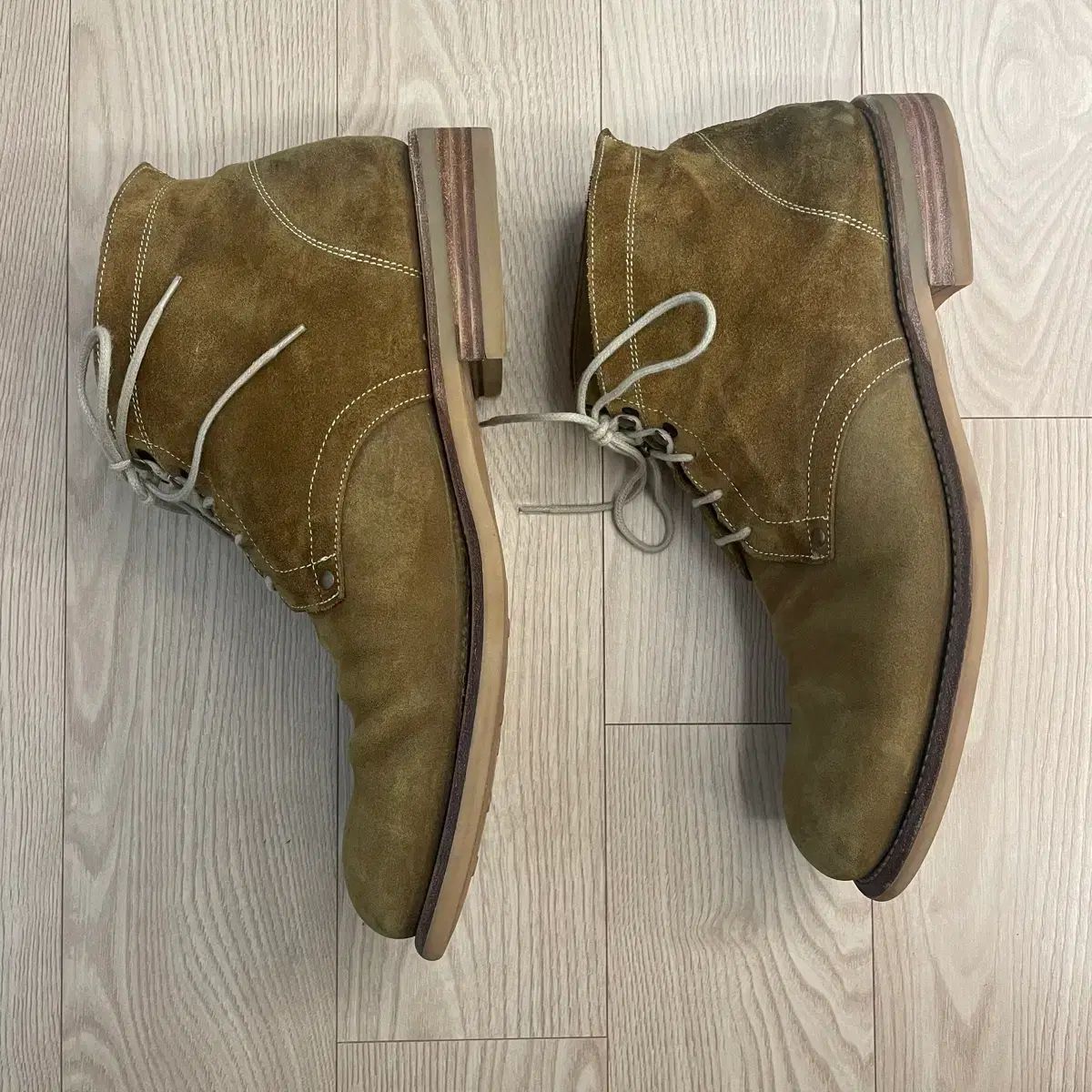 スウェード オリーブ