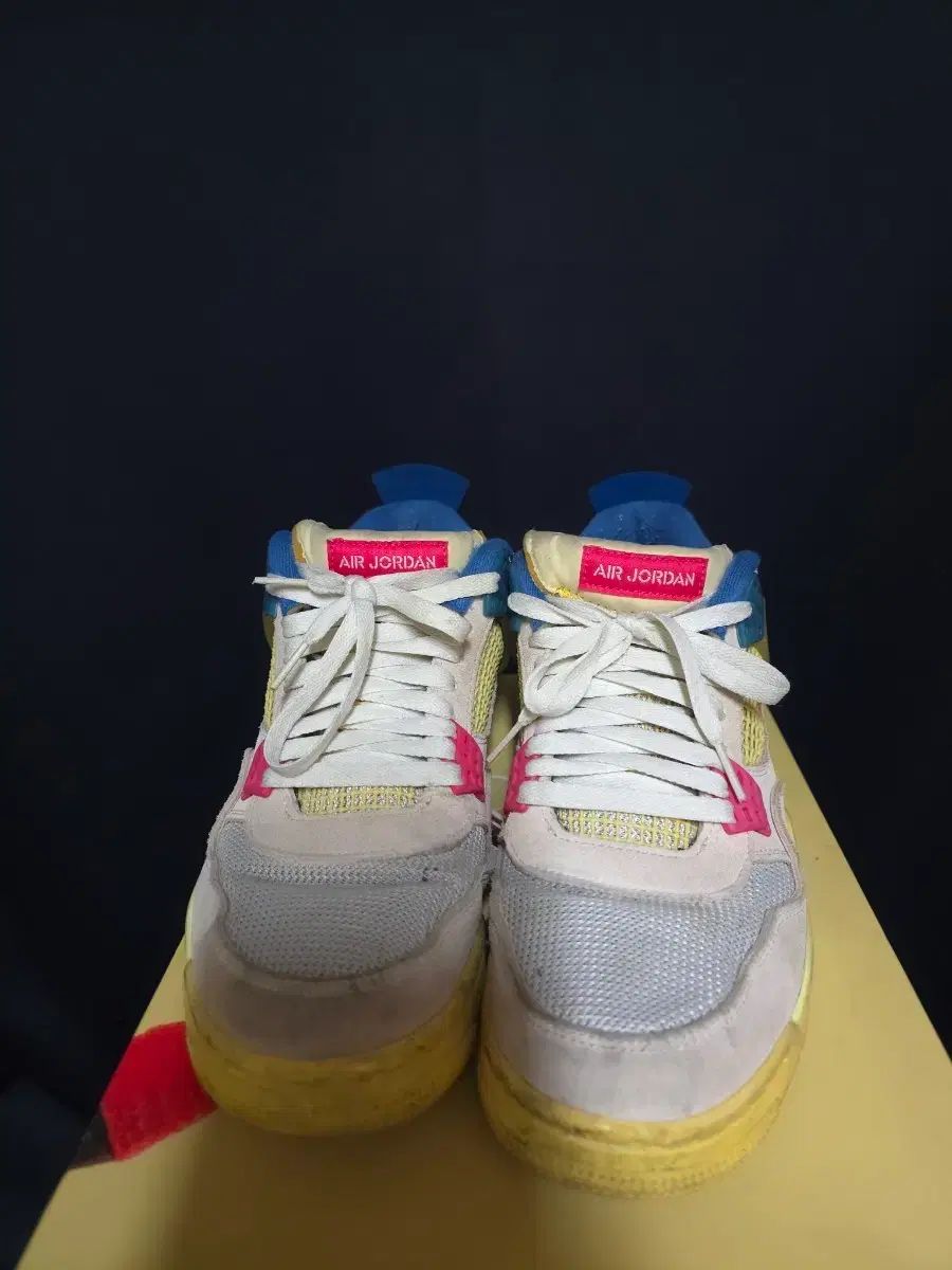 ジョーダン4 ユニオン レトロ グアバ アイス