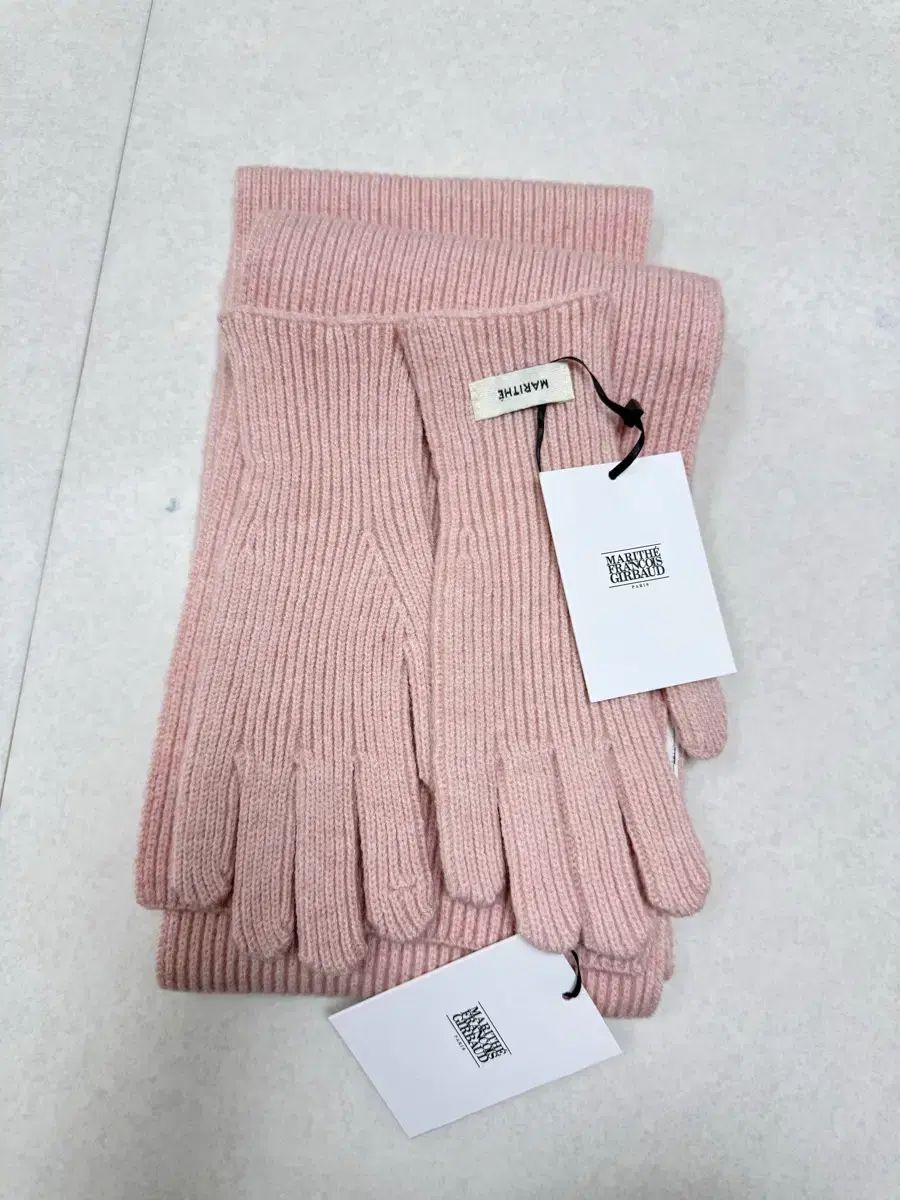 マリテフランソワジルボー ロゴ マフラー 手袋 セット マフラー 小物