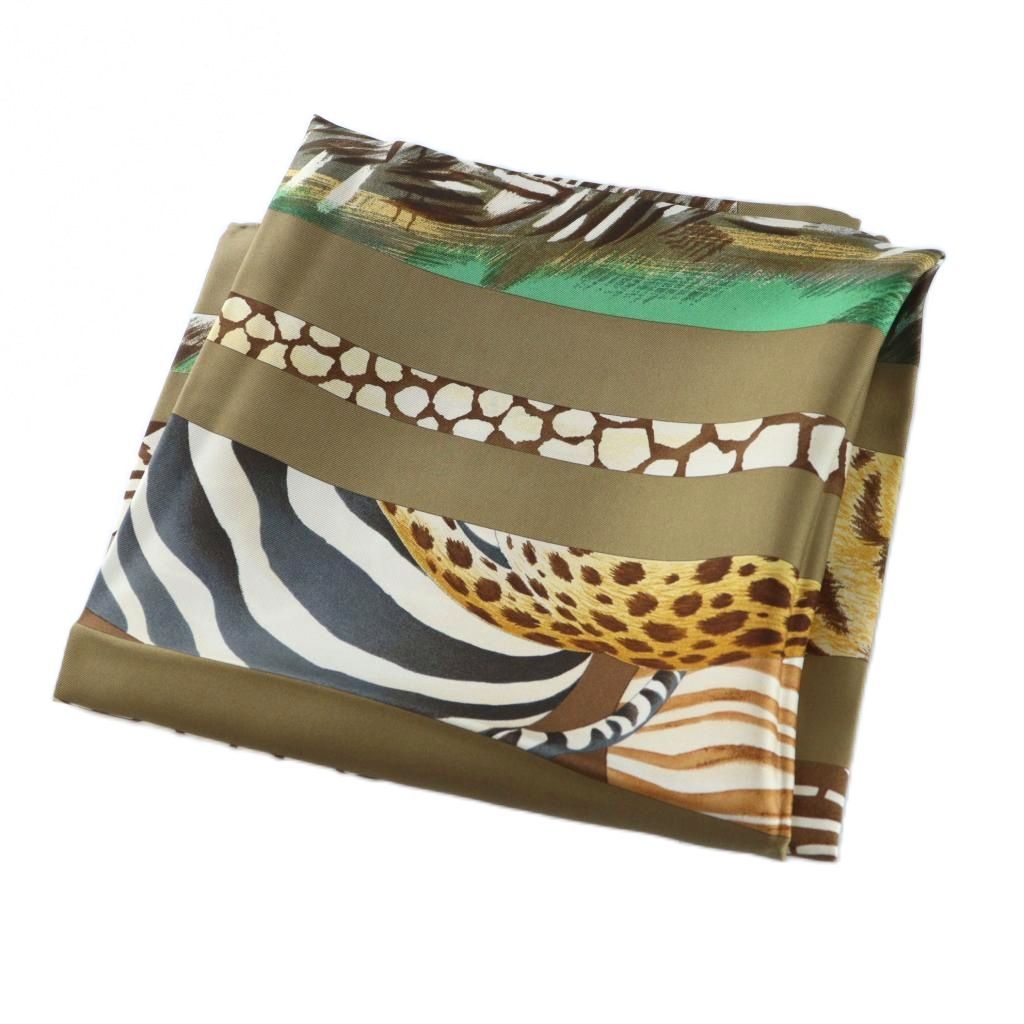 【中古】サルヴァトーレフェラガモ Salvatore Ferragamo 大判スカーフ ストール 総柄 アニマル柄 ロゴ 絹 シルク 茶 サルヴァトーレフェラガモ Salvatore Ferragamo 大判スカーフ ストール