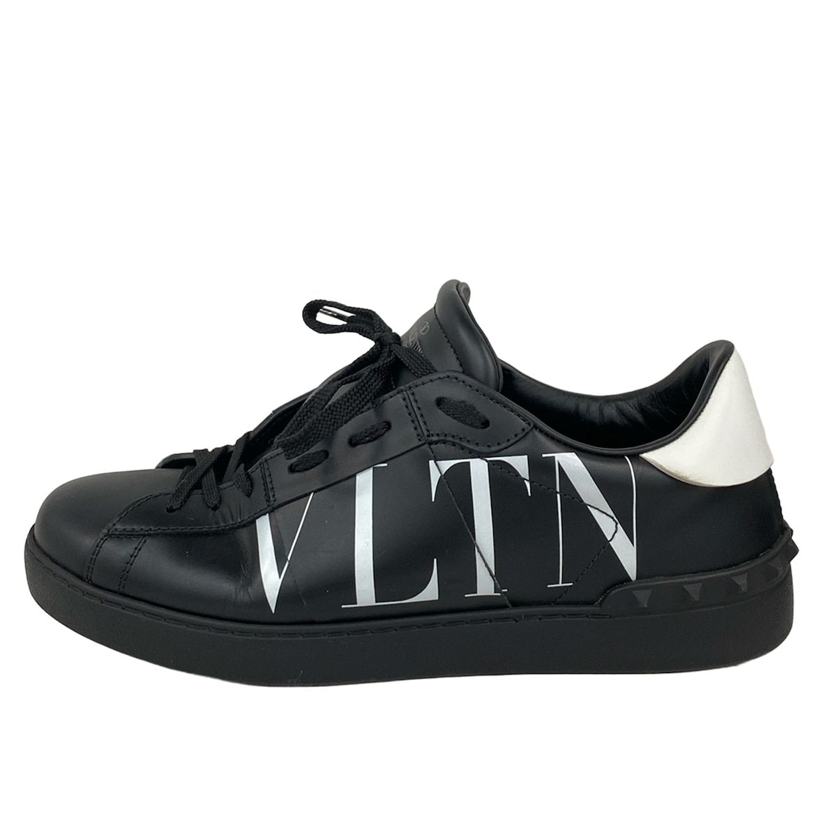 バレンチノガラバーニ スニーカー 41 メンズ - 黒×白 スタッズ|インソール取外し可 レザー