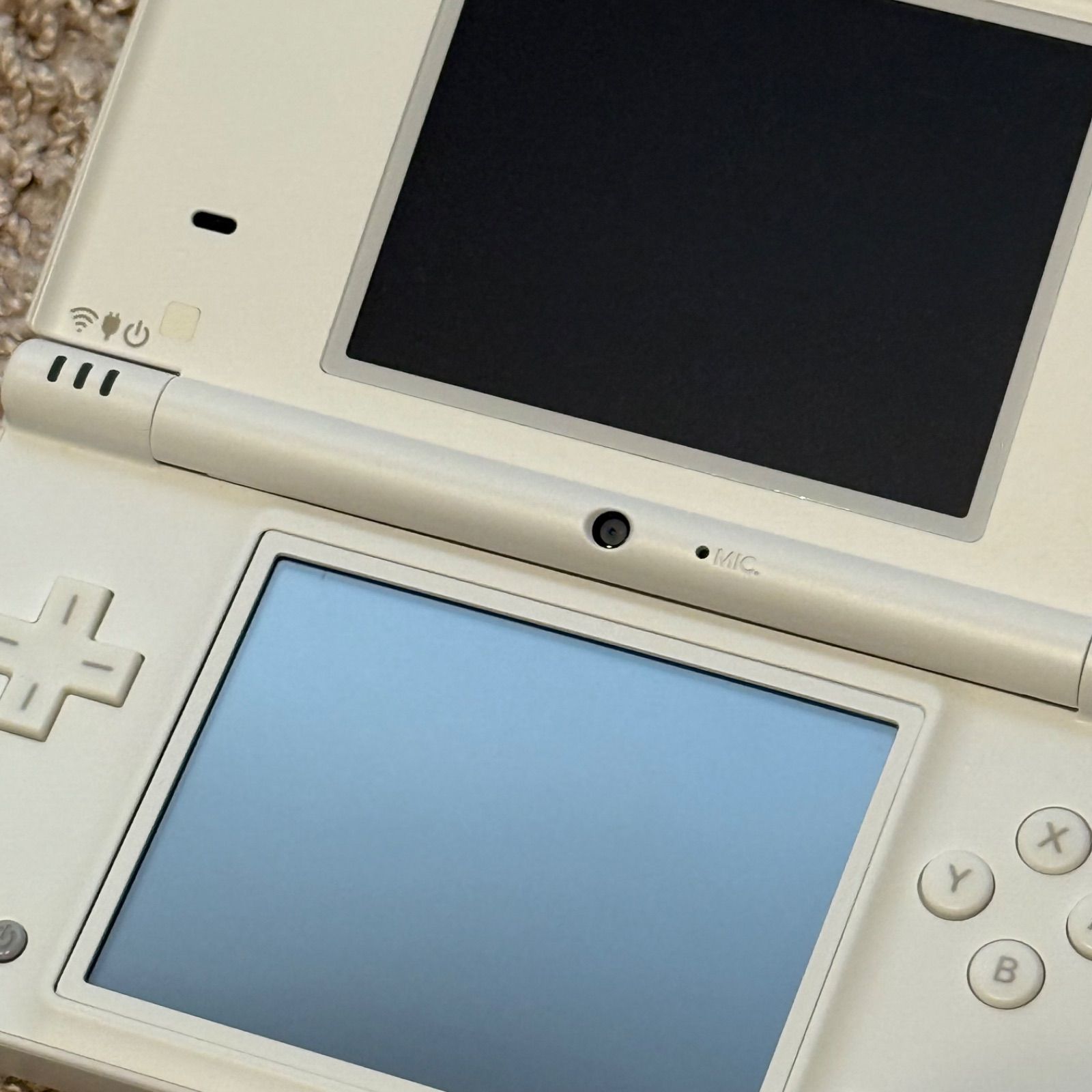 1-033【ほぼ未使用】ニンテンドーDSi ホワイト - メルカリ