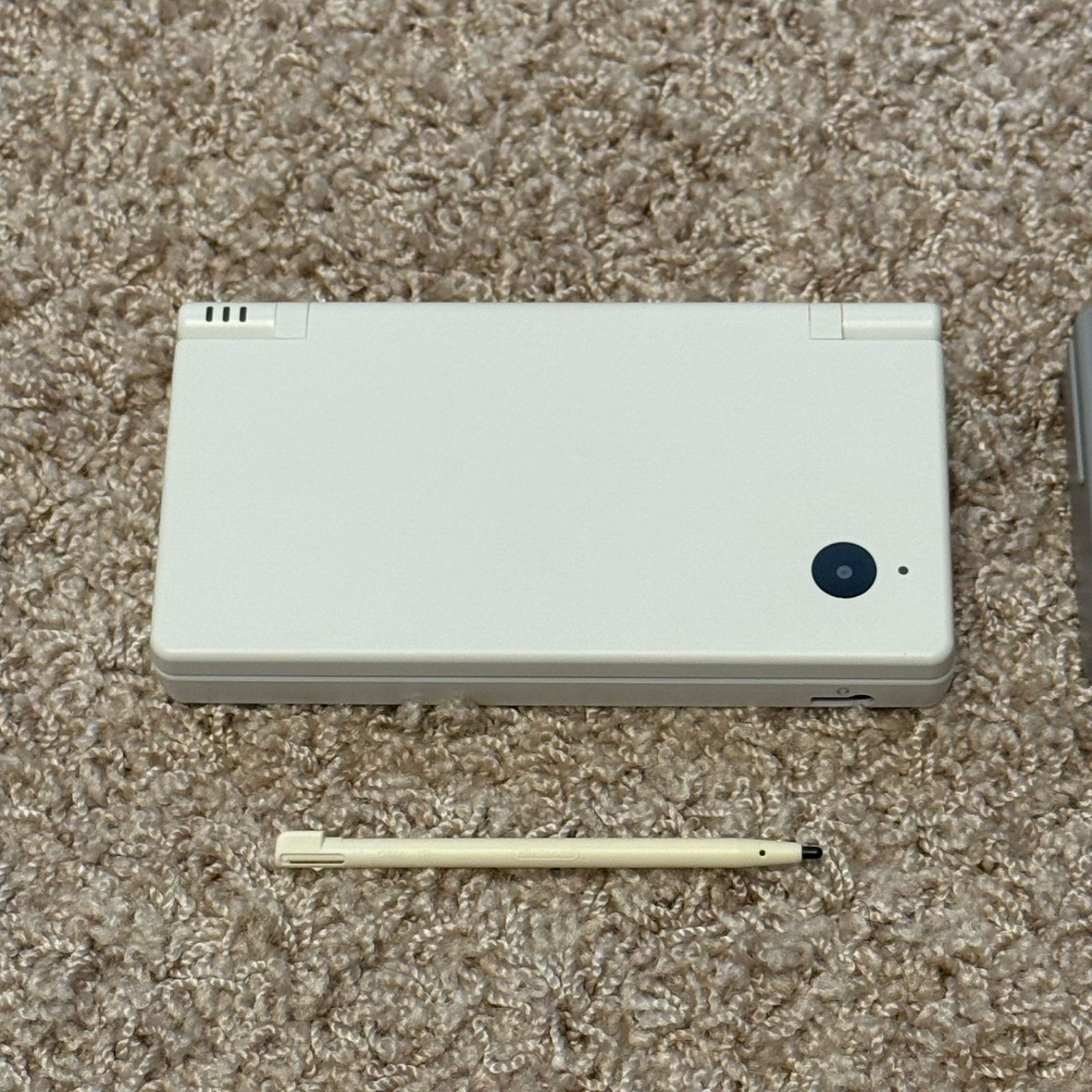 1-033【ほぼ未使用】ニンテンドーDSi ホワイト - メルカリ