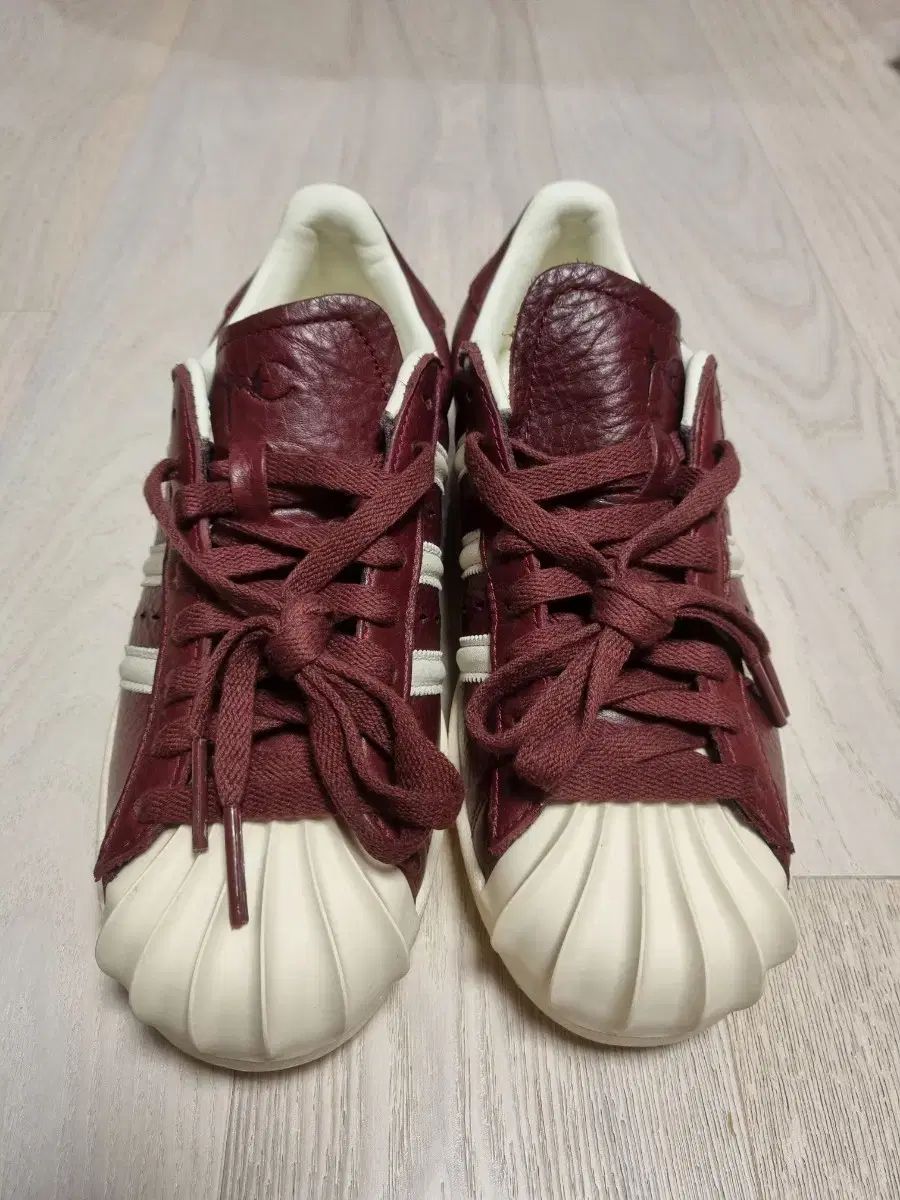 アディダス Thug Club バーガンディ カラー 250 mm