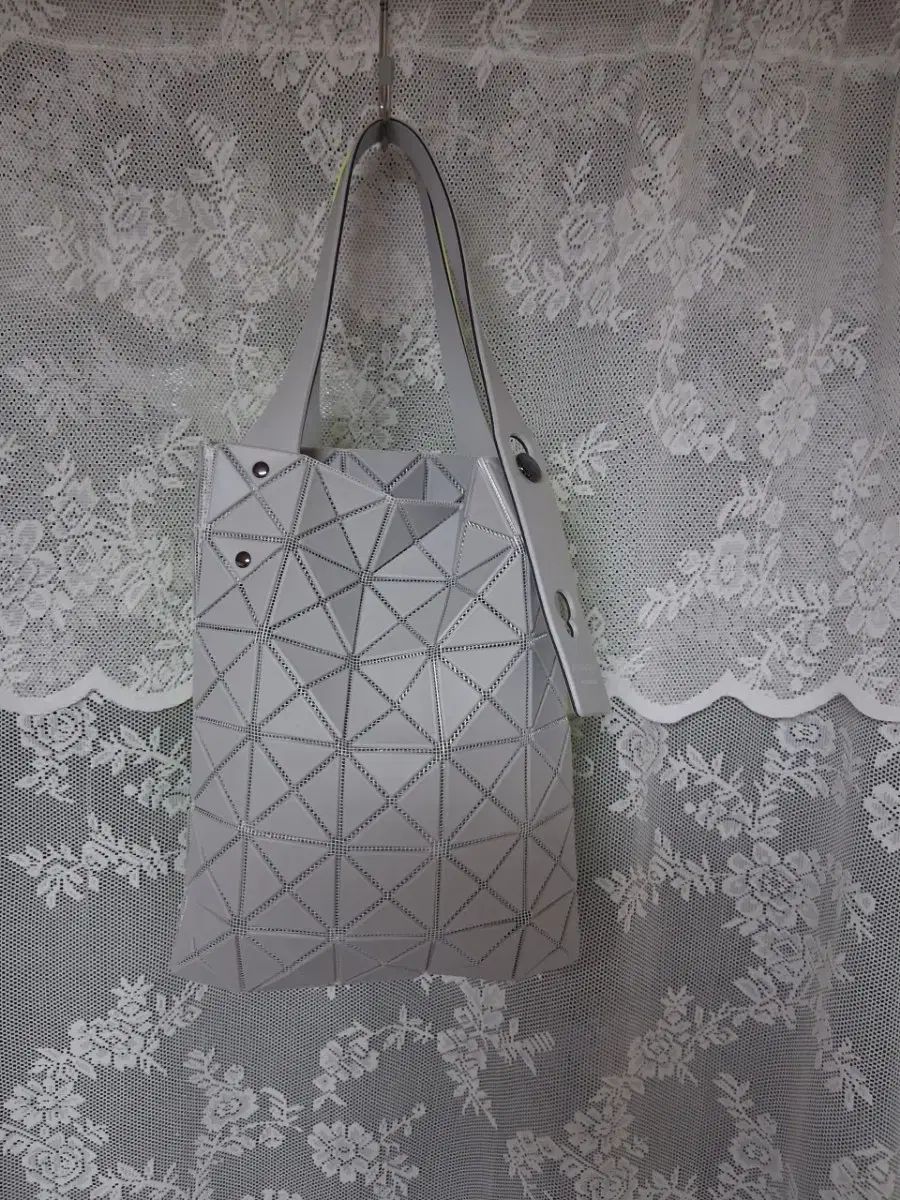 BAO ISSEY MIYAKE バオバオイッセイミヤケst プリズム トートバッグ