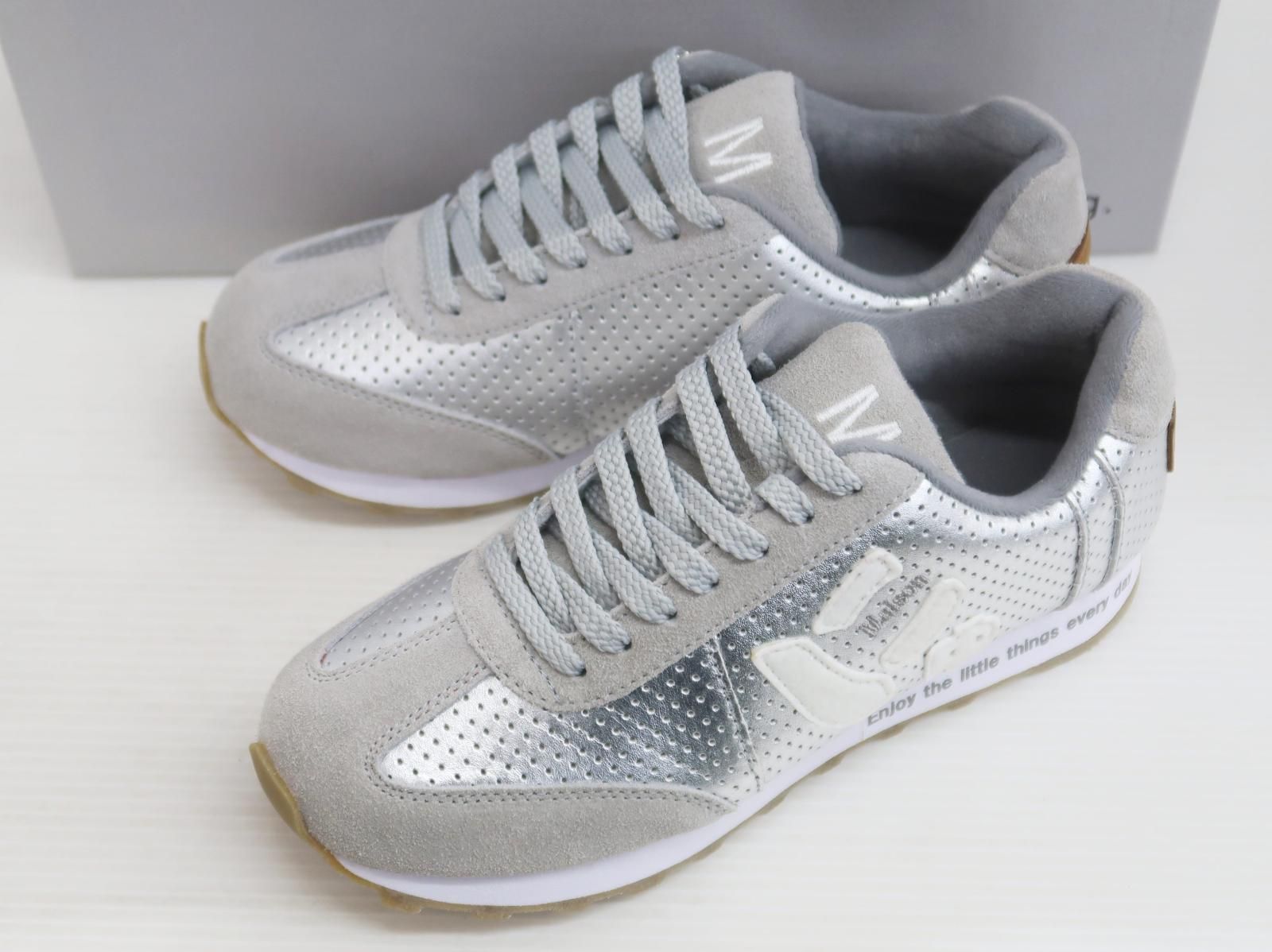 3069 サンガッチョ × Wako s Room ワコズルーム イニシャルM |SILVER パンチング レザー スニーカー ♥ 22