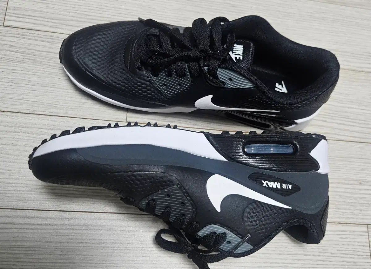 255 ナイキ マックス90 白黒 ゴルフシューズ 1回着用