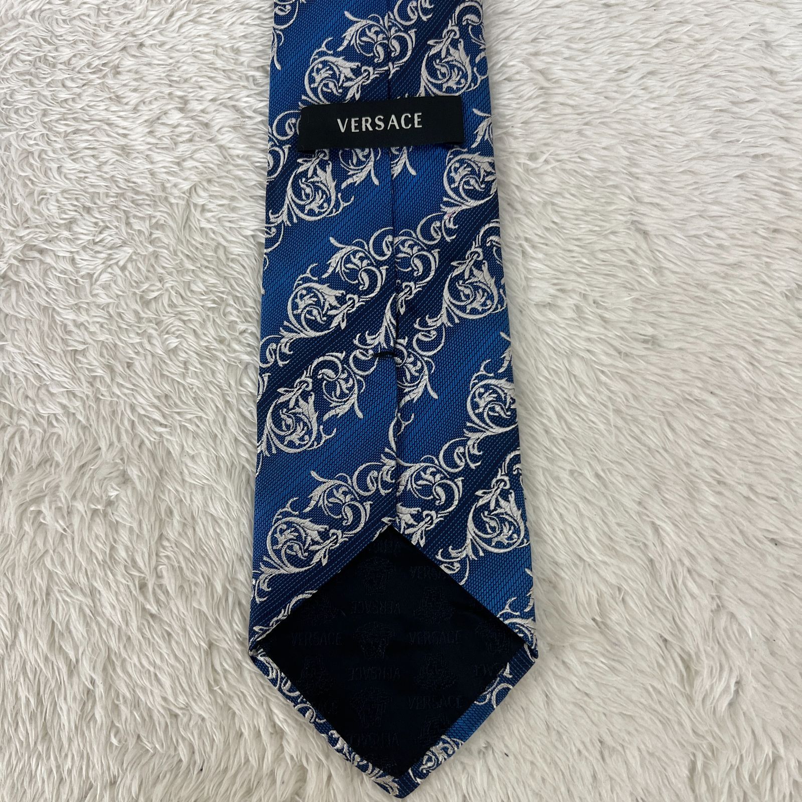 美品》VERSACE (ヴェルサーチェ) シルクネクタイ 総柄 バロック