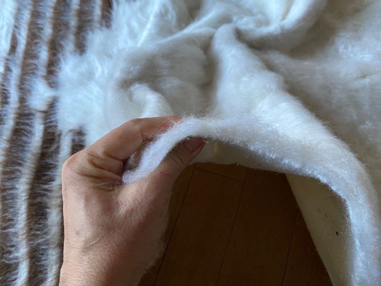 ご専用品 ご専用品　4つセット価格　ヴィンテージ 古い時代のアンゴラヤギの モヘアのみを使った 毛足の長いシイルトバッタニイェ クッションカバー 4つセット価格 ヴィンテージ 古い時代のアンゴラヤギの 最も