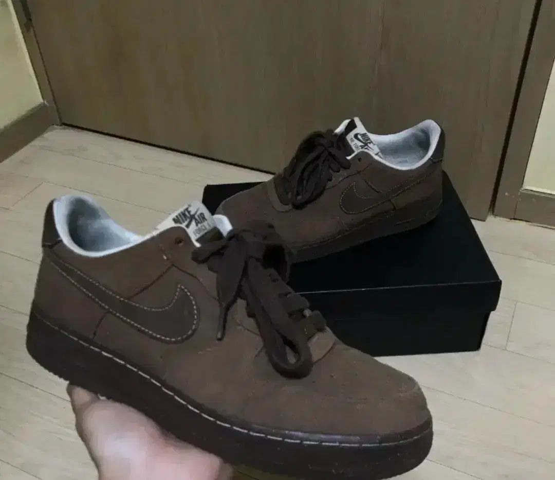 ナイキ エアフォース1 カカオ ワウ