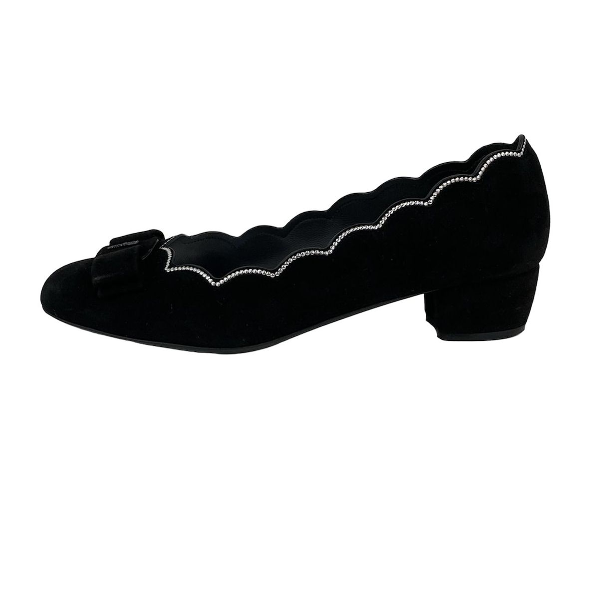 |SalvatoreFerragamo サルバトーレフェラガモ パンプス 8 D レディース ヴァラ シェル 黒 ラインストーン