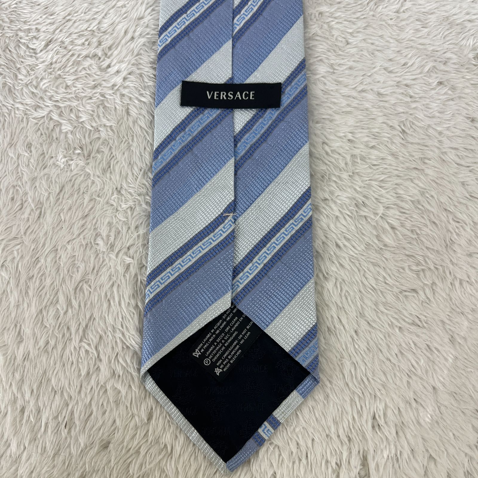 美品》VERSACE (ヴェルサーチェ) シルクネクタイ 総柄 ストライプ