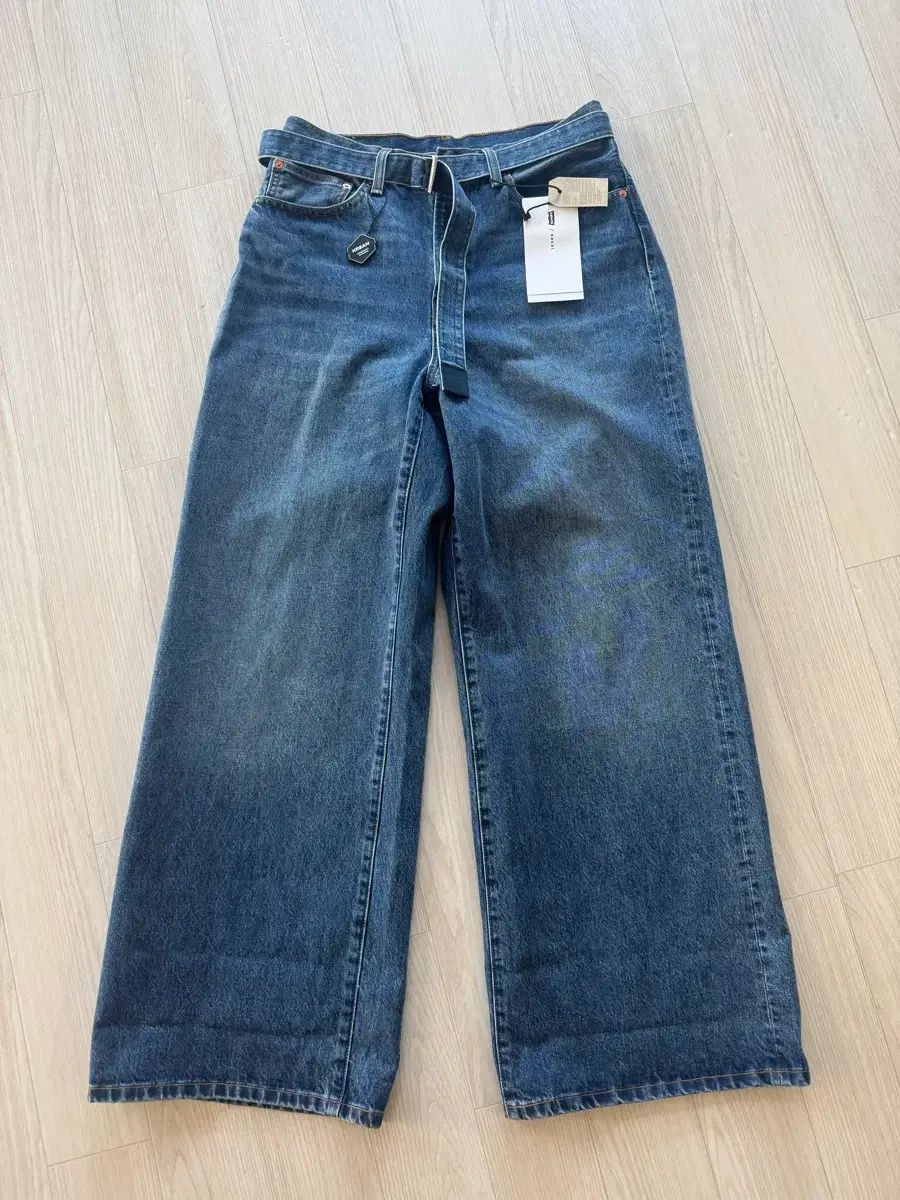 リーバイス x サカイ デニム パンツ ブルー 2