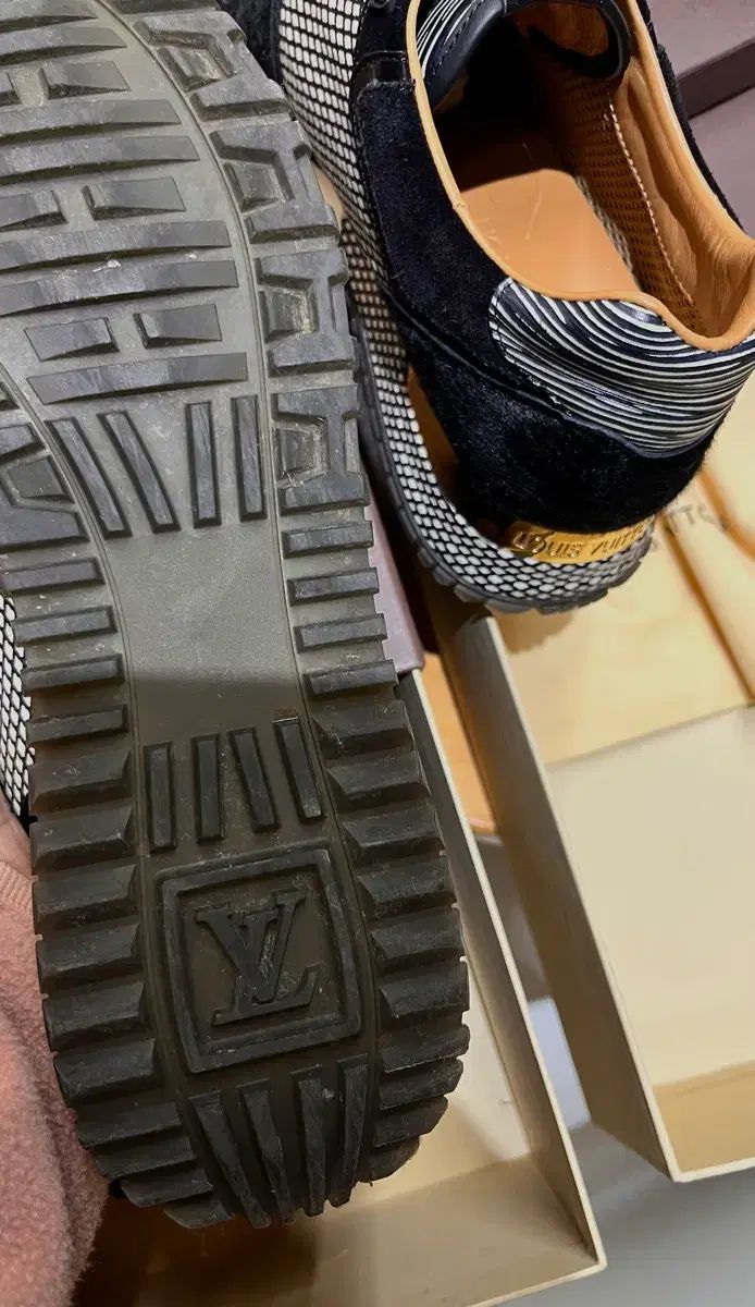  ルイヴィトン ランナウェイ スニーカー スニーカー 靴