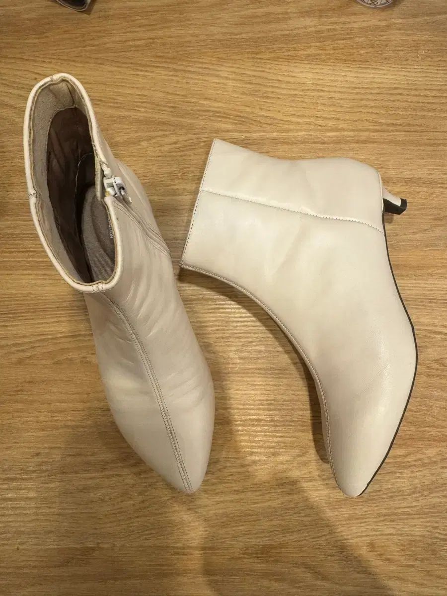 ロックポートアンクルブーツ235