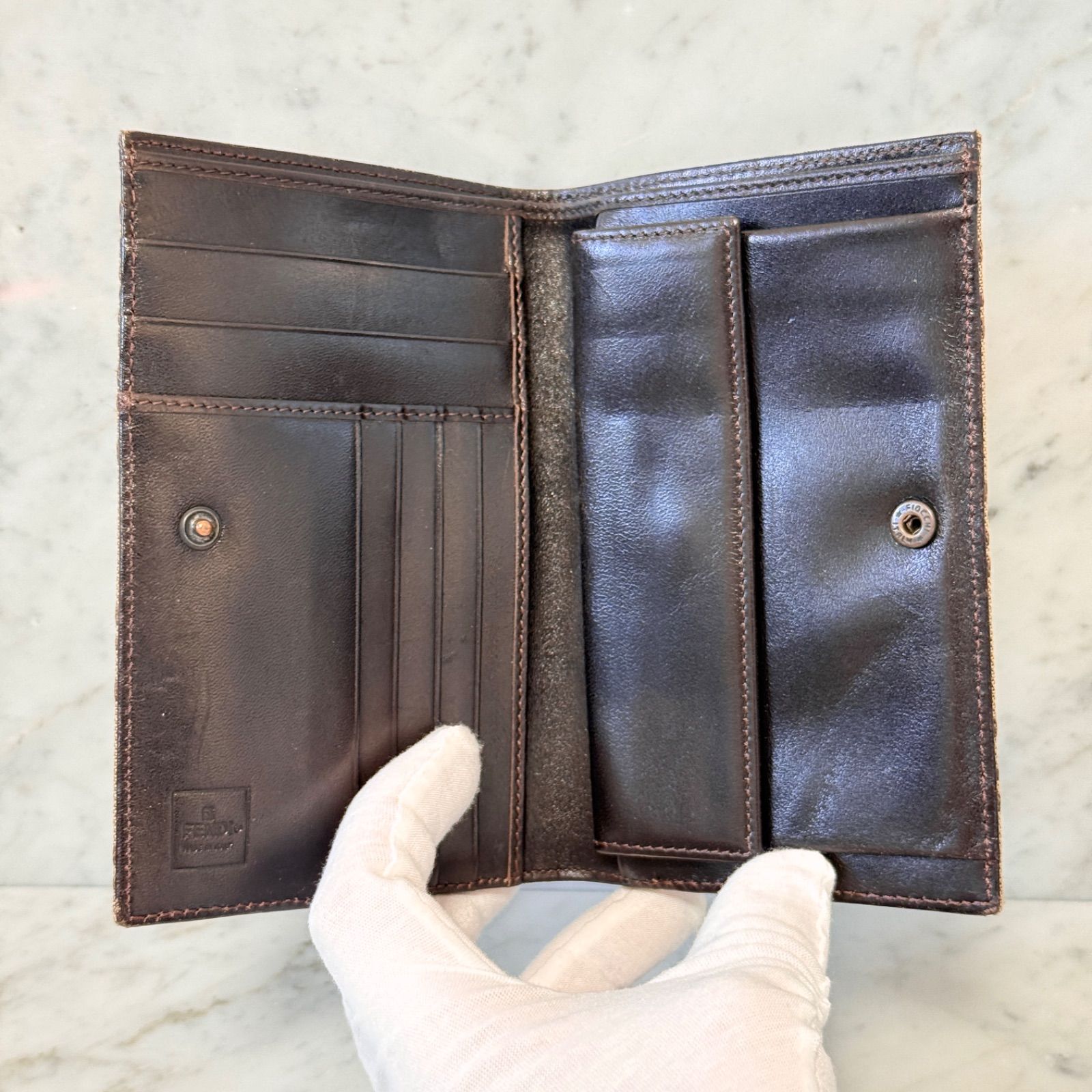 美品 FENDI フェンディ 二つ折り財布 長財布 ズッカ キャンバス ロゴ