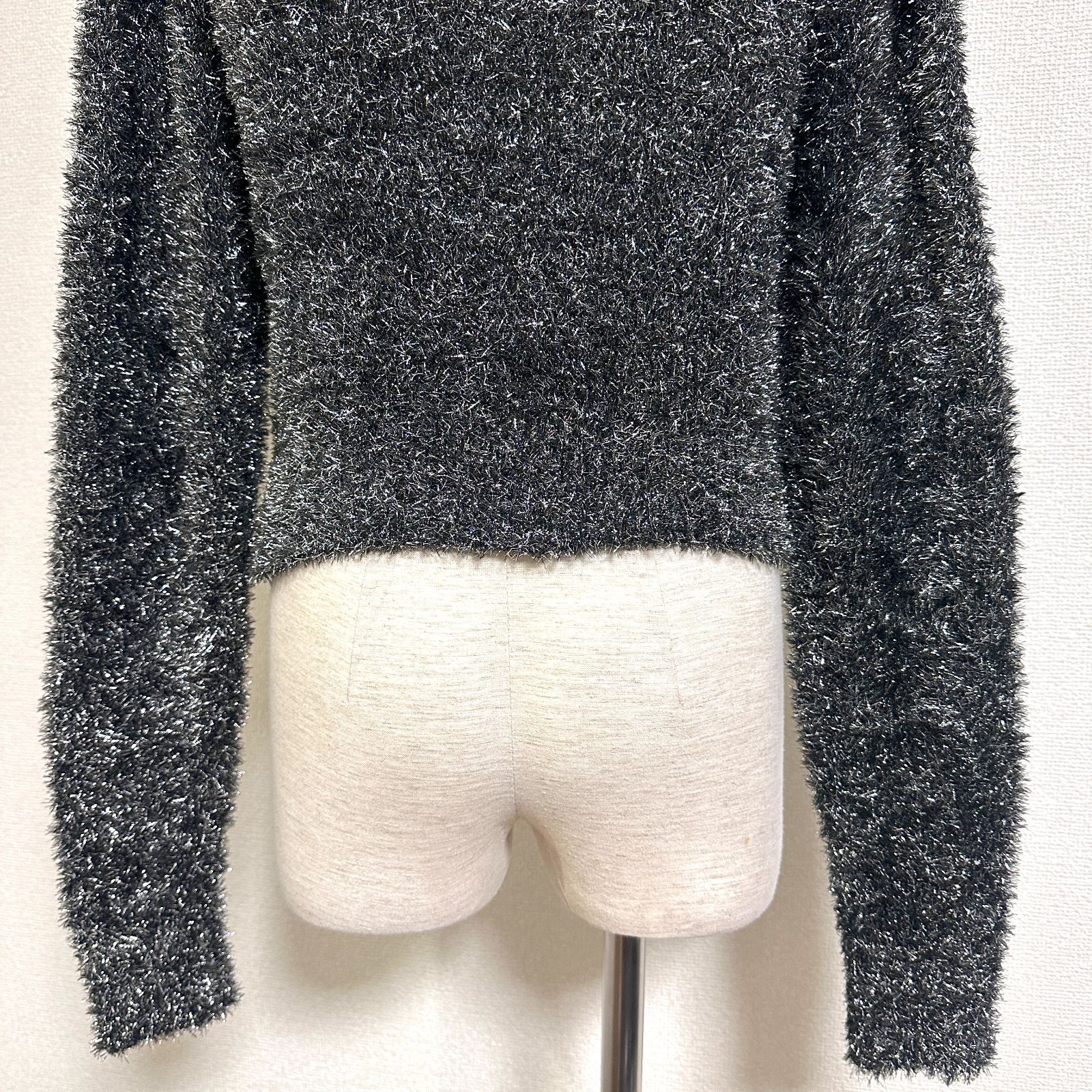 お値下げ　新品　MIESROHE ミドルゲージラメシャギーカーディガン　ブラック MIESROHE（ミースロエ）の「ミドルゲージラメシャギーCD