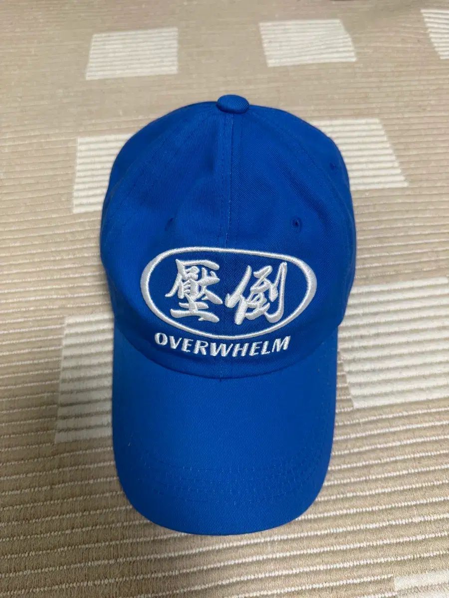 圧倒ベースボールキャップ ブルー