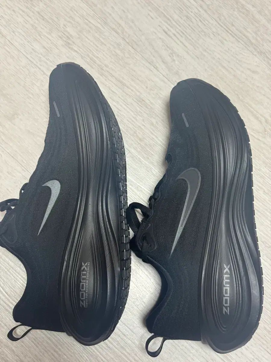 ナイキ ボメロPLUS 265 mm