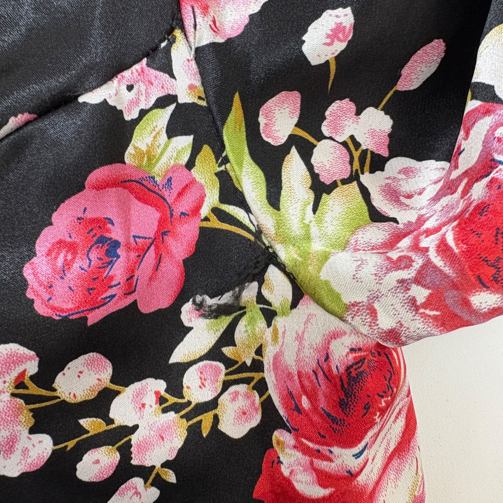 prima boutique】フラメンコ衣装 ドレス フリル 黒 薔薇柄 バラ 七分袖 