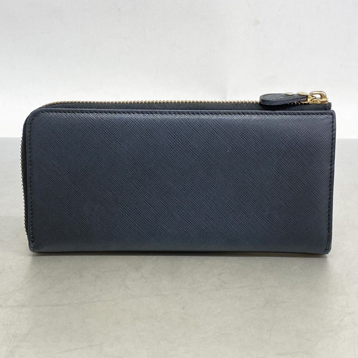 6 ab 0766 サルヴァトーレフェラガモ 長財布 ヴァラ レザー ブラック ゴールド金具 レディース ロンT センタープレス