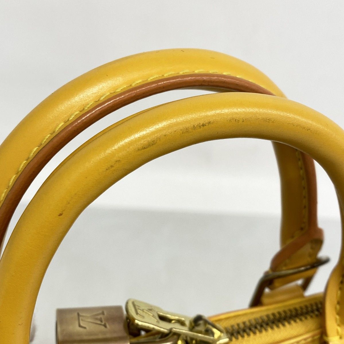 6ab0784】ルイヴィトン ハンドバッグ エピ アルマ M52149 ジョーヌ