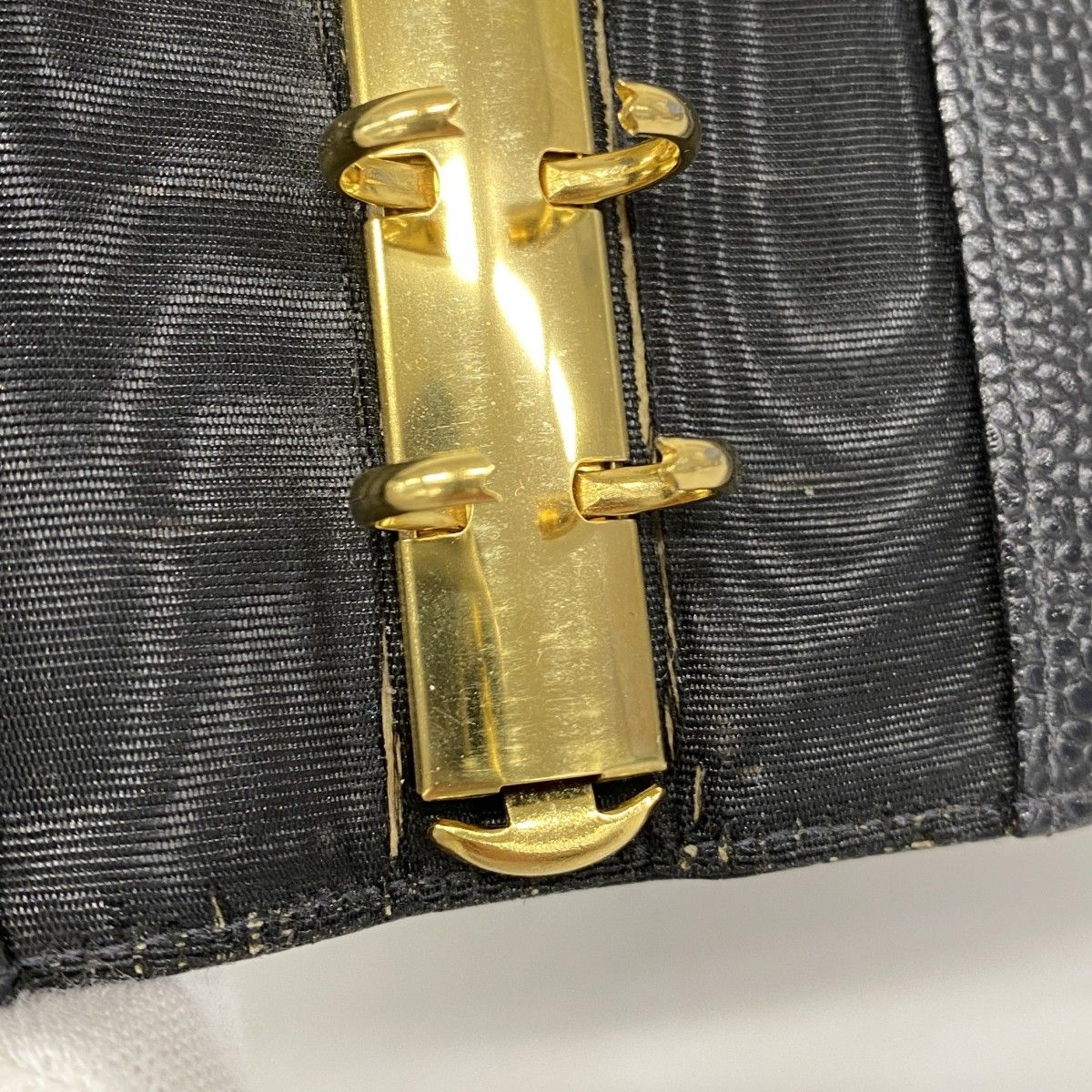 キャビアスキン ブラック