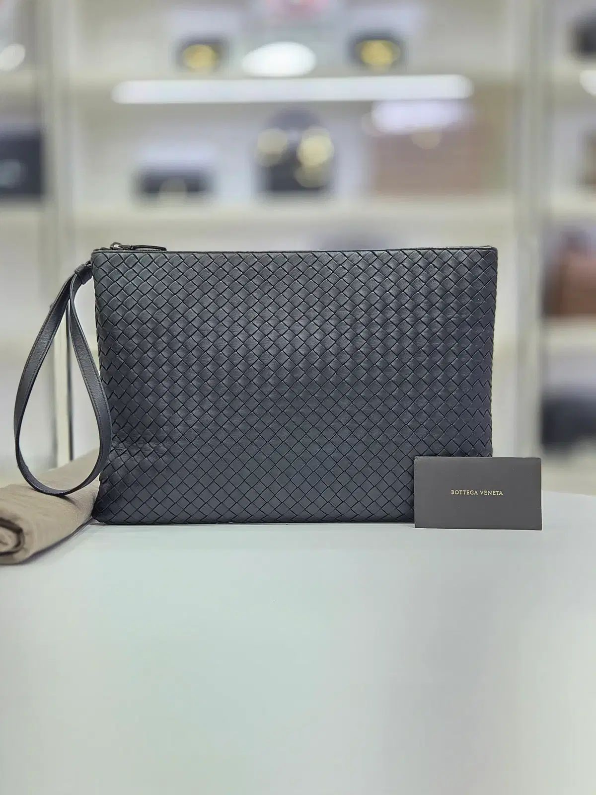 BOTTEGA VENETA ボッテガ ヴェネタ イントレチャート ナッパ ドキュメント ケース ストラップ クラッチバッグ 442242