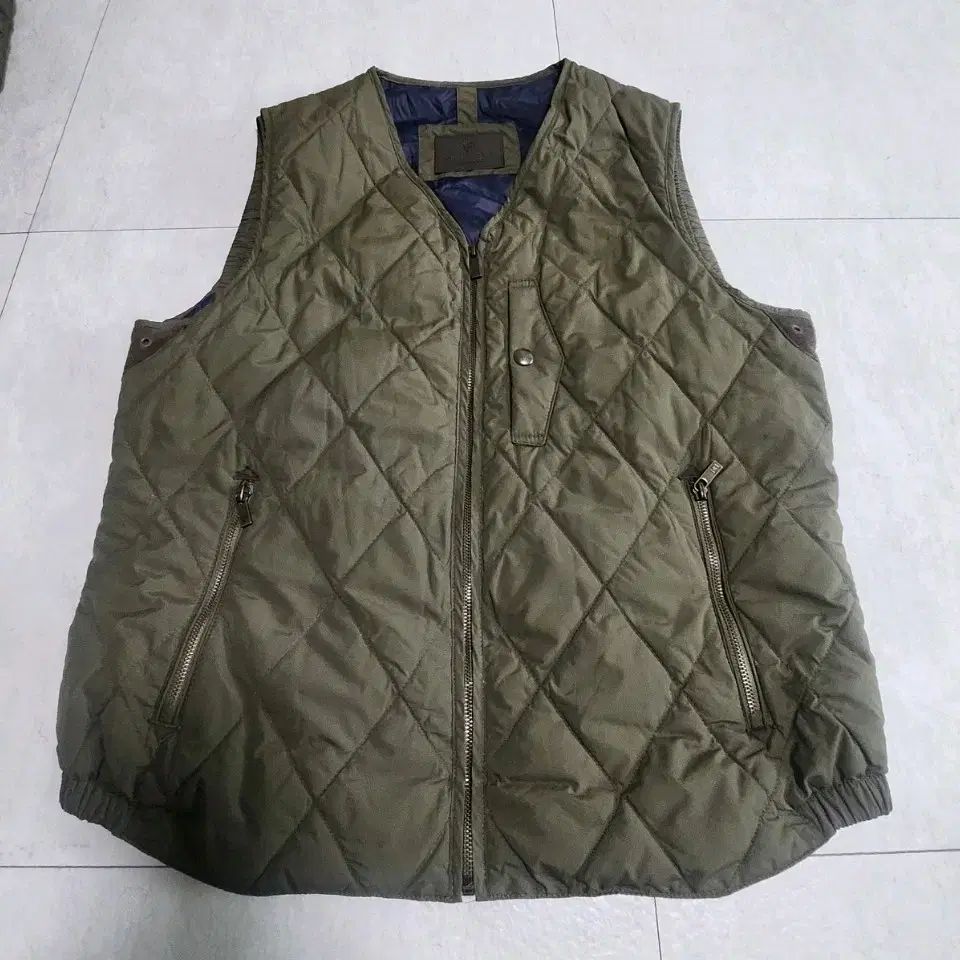 マッシモ ドゥッティ ダウンベスト