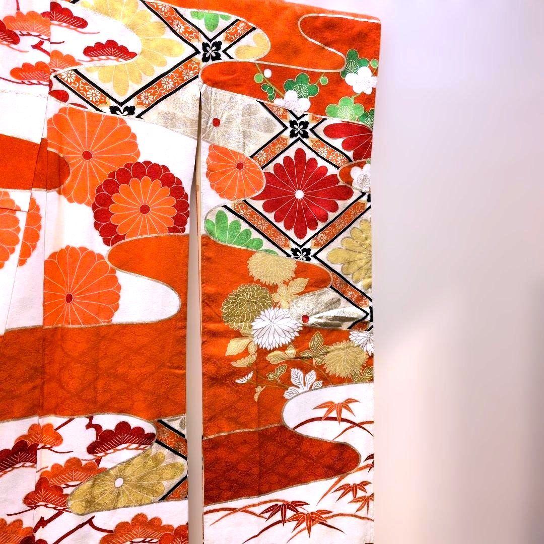 MW23.成人正絹振袖オレンジ豪華美麗金彩金駒刺繍花柄に波模様169cm
