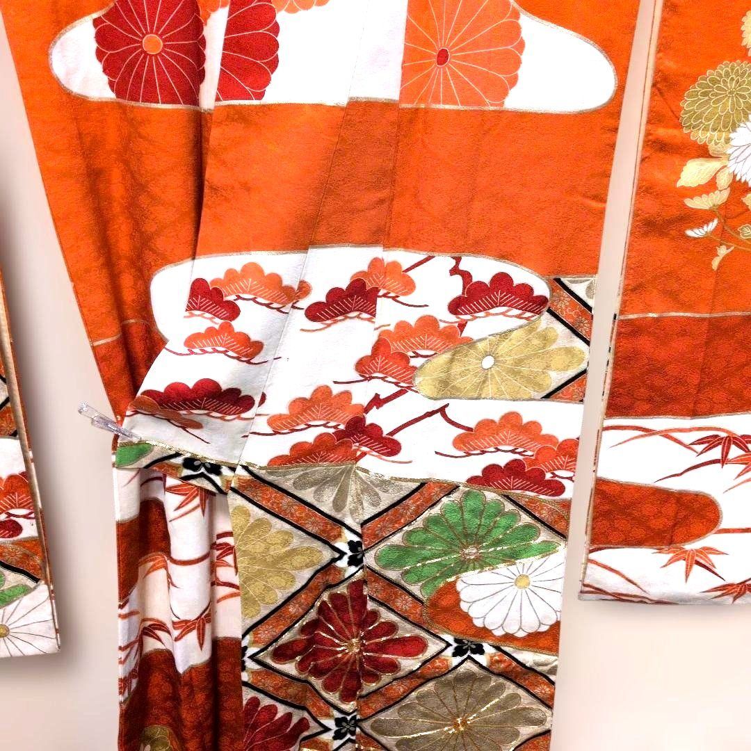 MW23.成人正絹振袖オレンジ豪華美麗金彩金駒刺繍花柄に波模様169cm