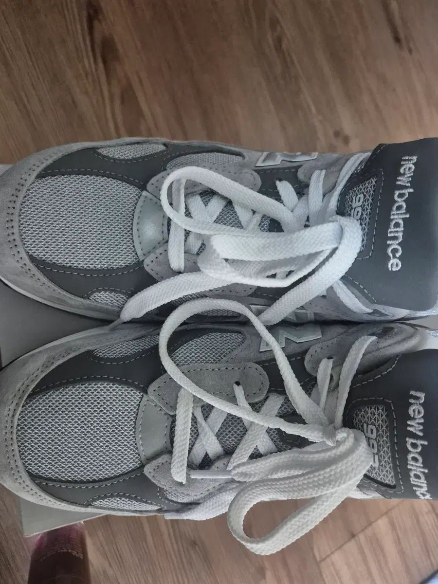 ニュー ンス 992 グレー スニーカー