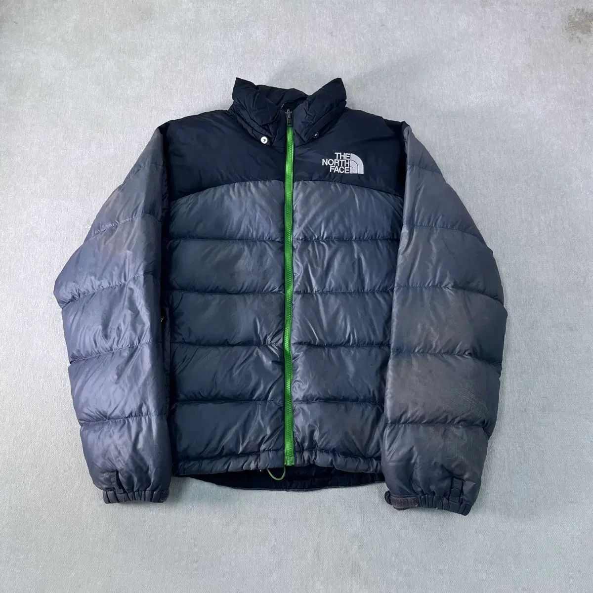 100 THE NORTH FACE ザノースフェイス Nuptse(ヌプシ) 700 グレー 