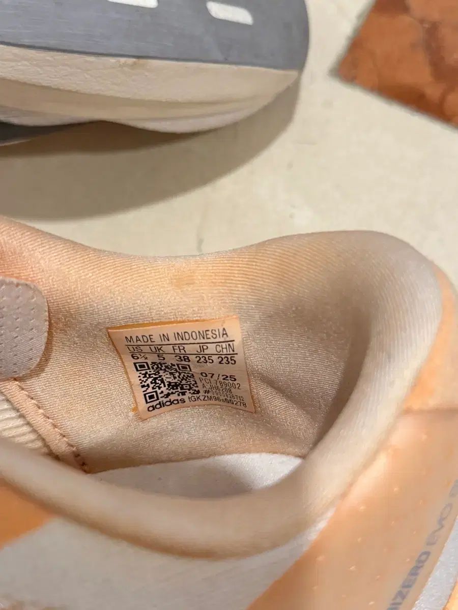 アディダス アディゼロ