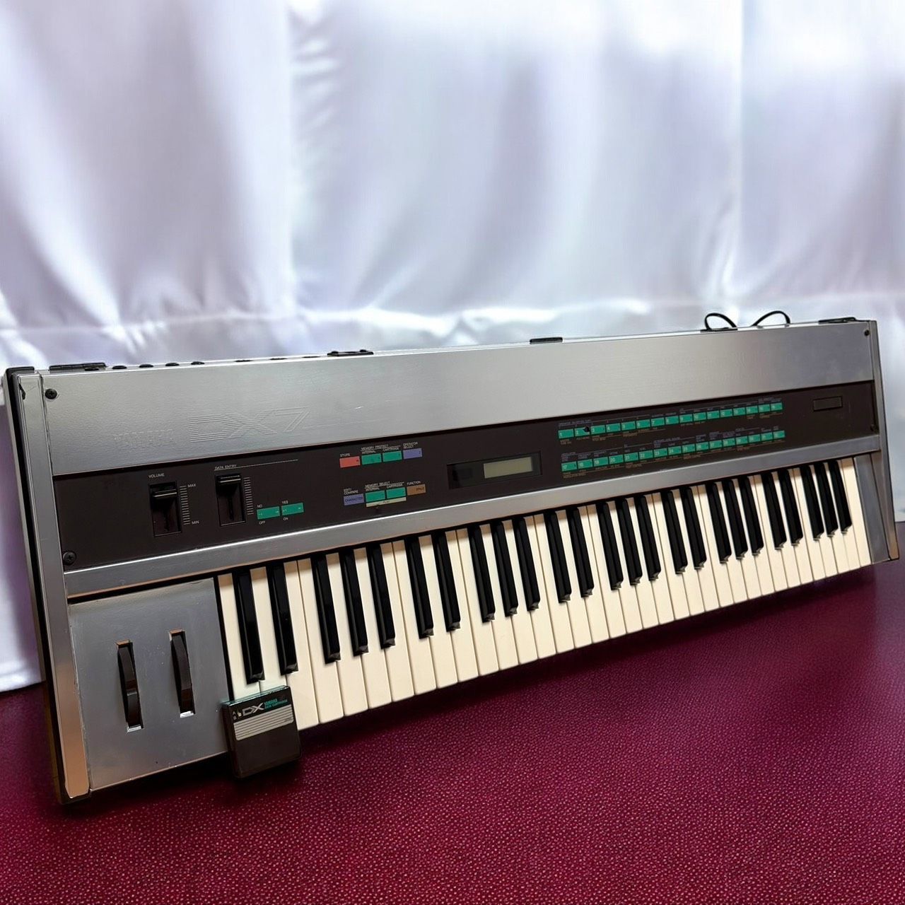 YAMAHA ヤマハ DX 7 デジタル シンセサイザー VOICE ROM VRC-107 7用 カートリッジ 付 シルバー塗装 キーボード 鍵盤楽器
