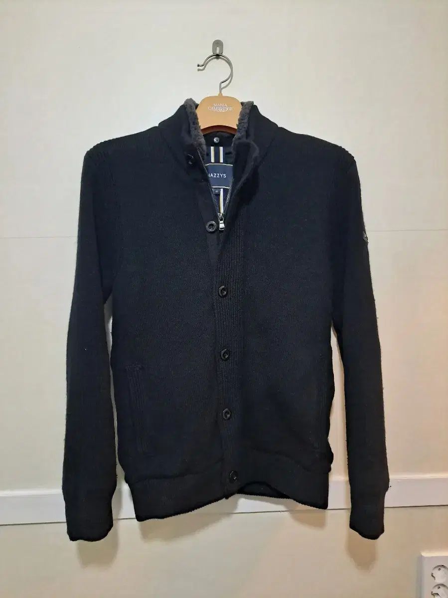 HAZZYS へジス ブラック ニット カーディガン