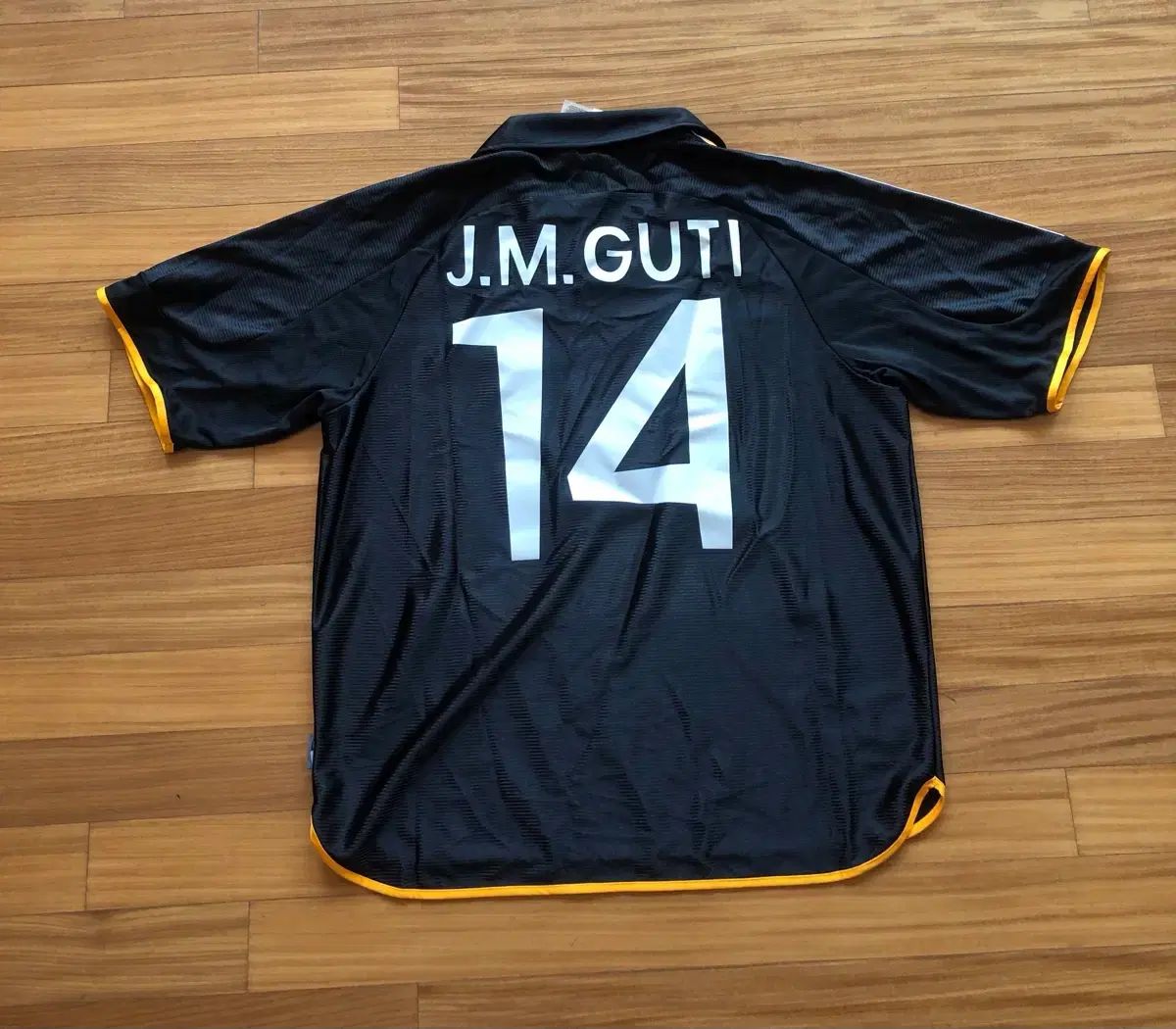 ルマドリード リイシュー グティ ラウル