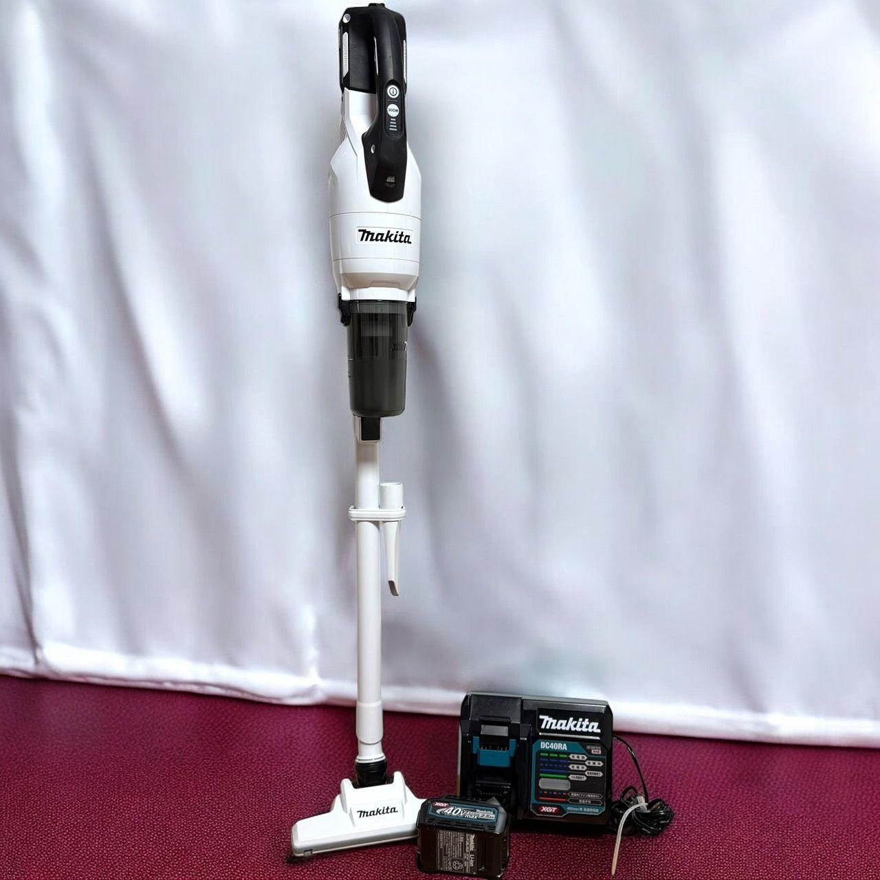 ☆送料無料 美品 Makita マキタ CL003GRDW ホワイト バッテリー 充電器