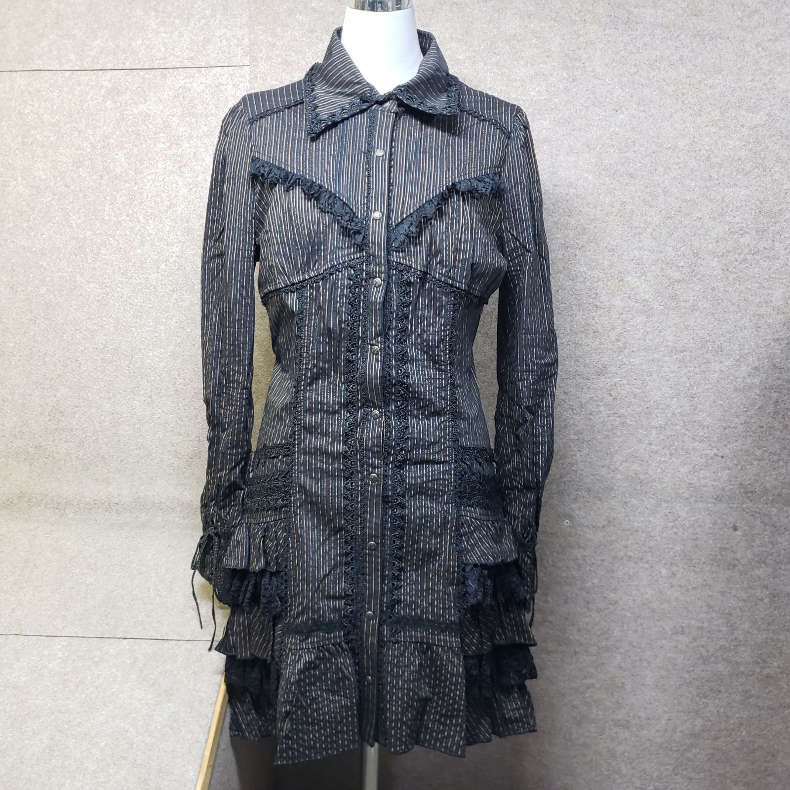 オッズクローチェ シャツ ワンピース レースアップ フリルデザイン ストライプ柄 ブラック×ブラウン系 u 7171 s