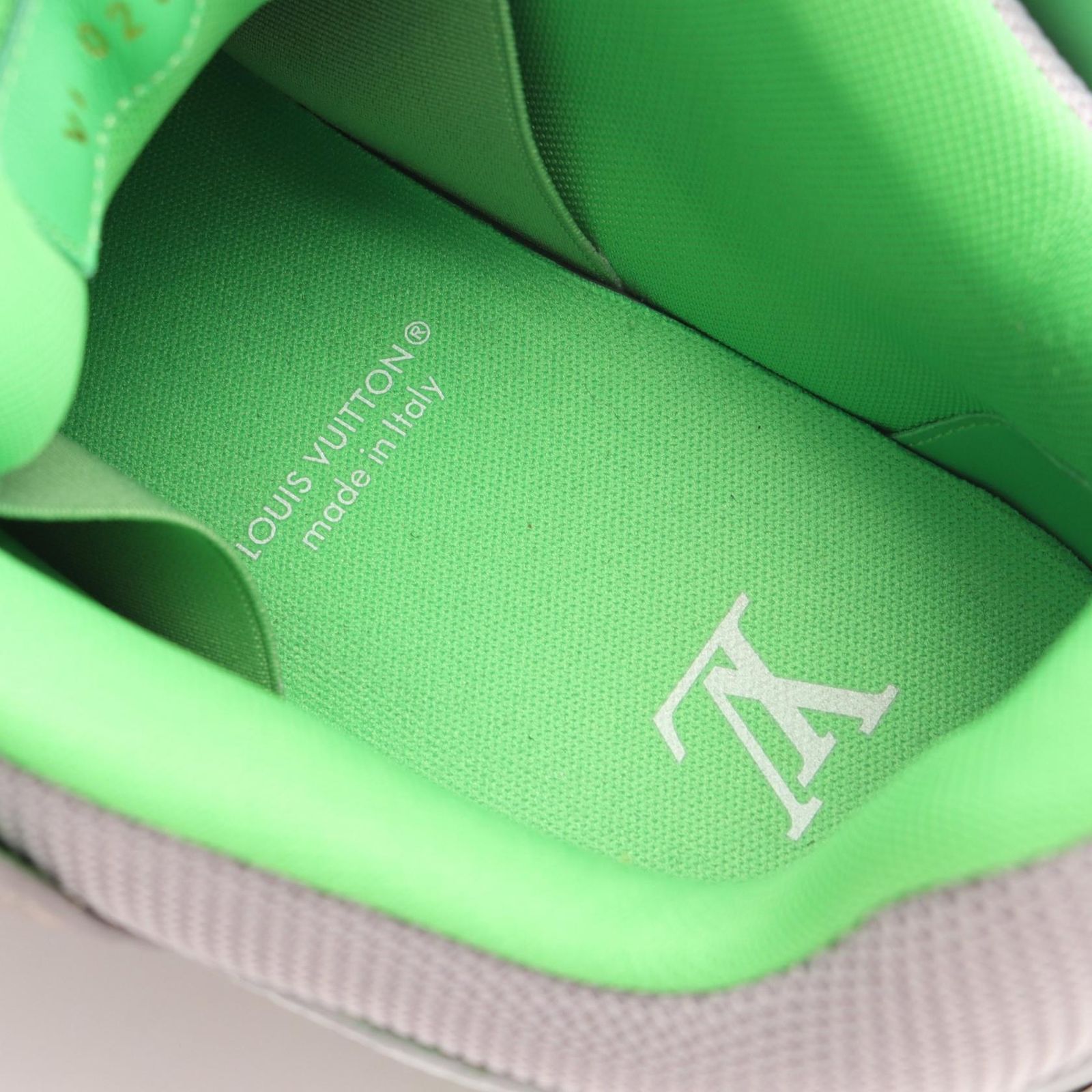 グリーン レザー