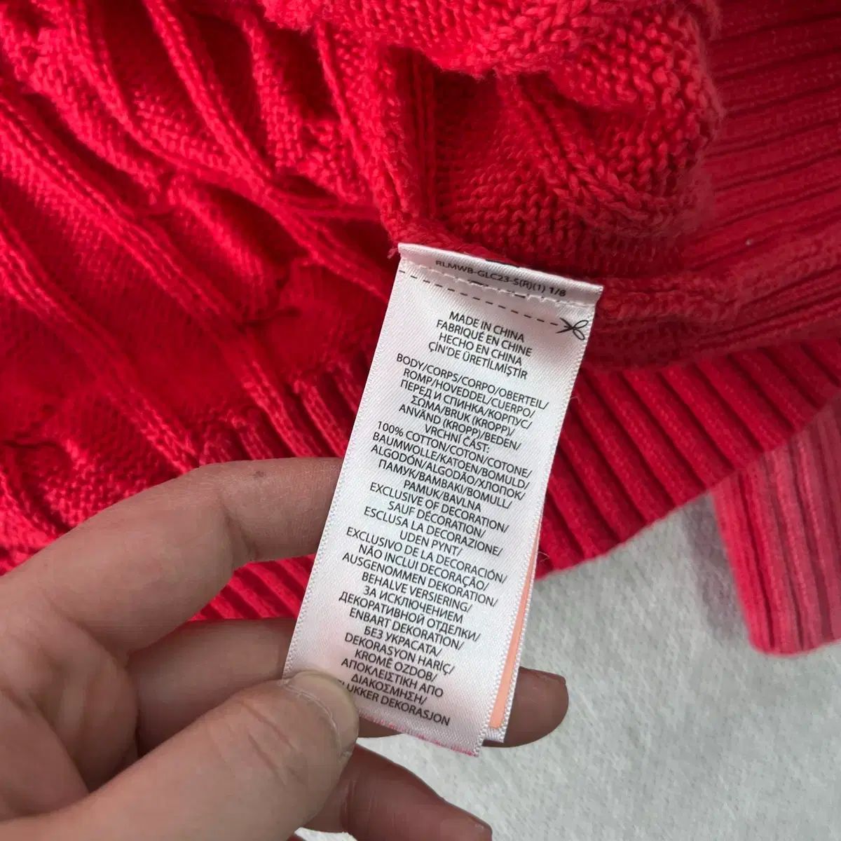 ケーブル編み ニット