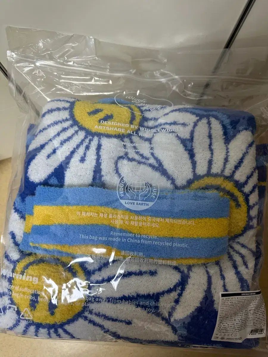 ウィグルウィグル classic smile ローブ