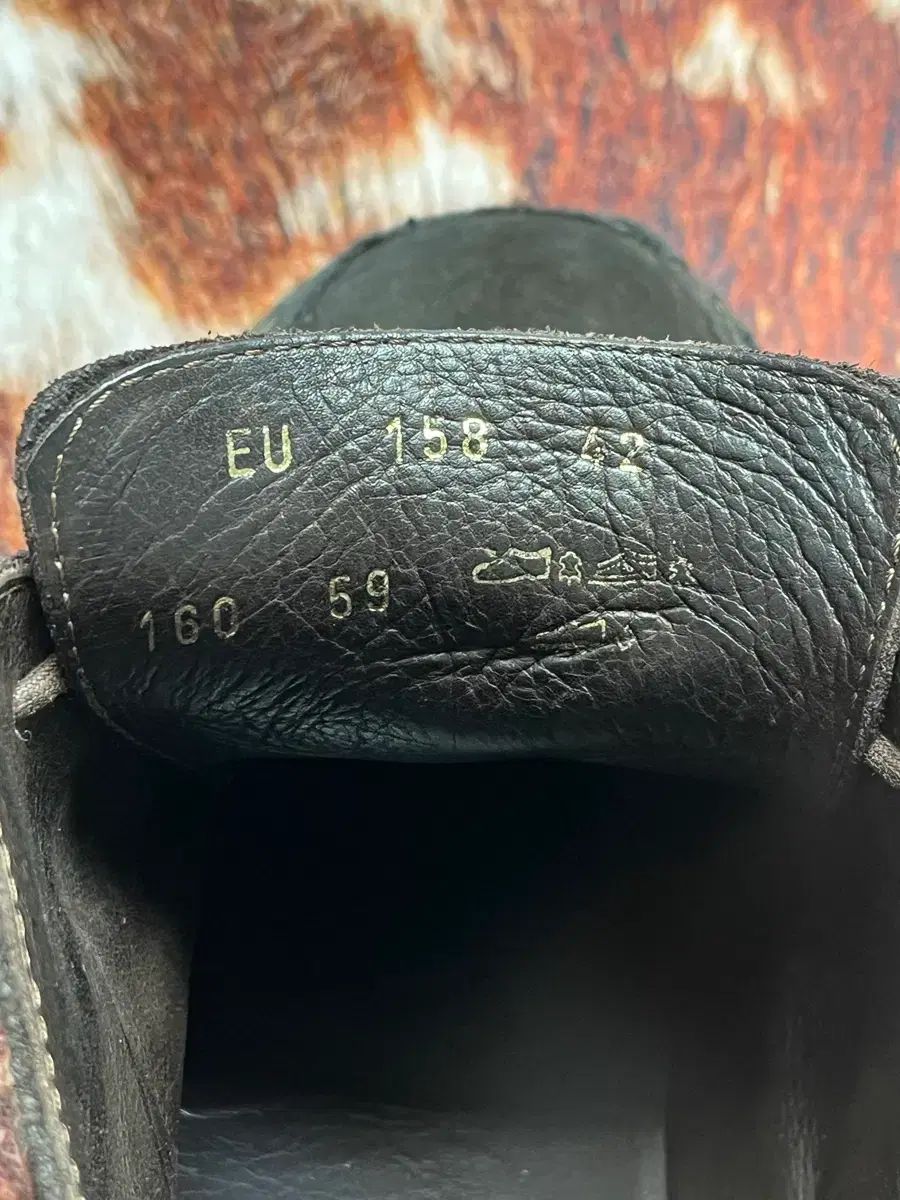 ブラウン スウェード