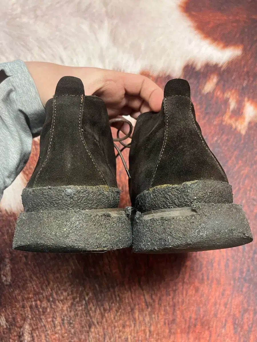 ブラウン スウェード