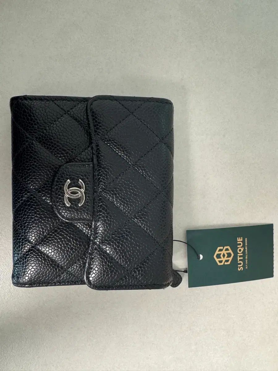 シャネル CHANEL Classic スモール 二つ折り財布 シルバー