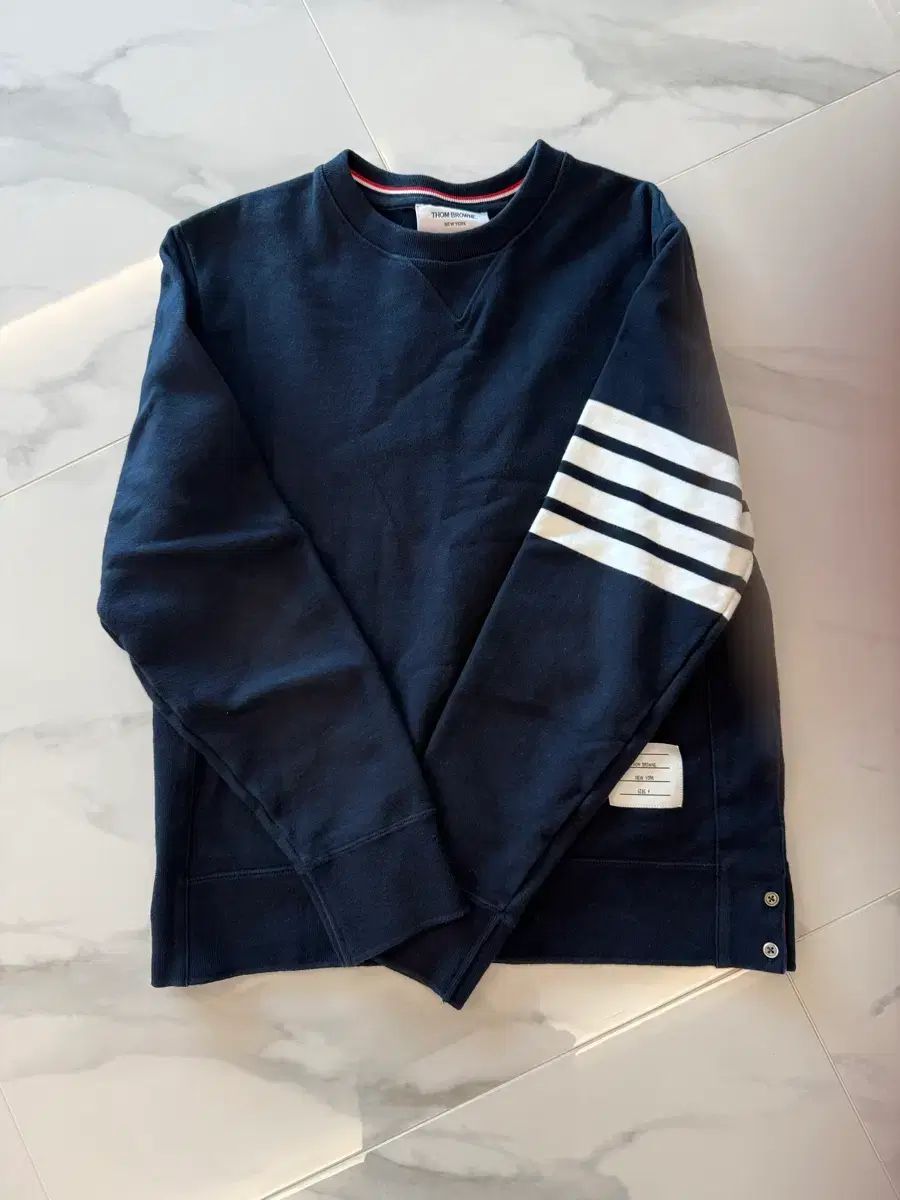 トムブラウン 斜めボーダー スウェット ネイビー