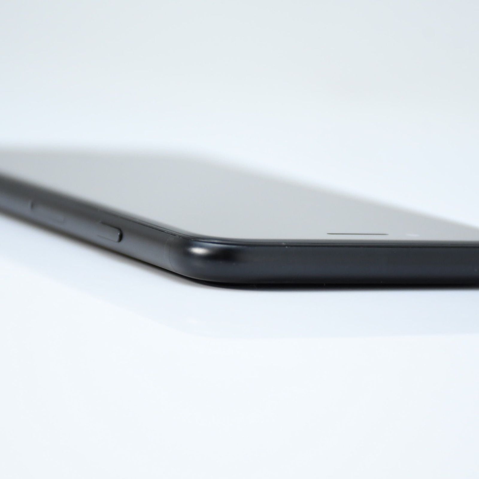 純正バッテリー最大容量86％】SIMフリー iPhone SE 第2世代 128GB