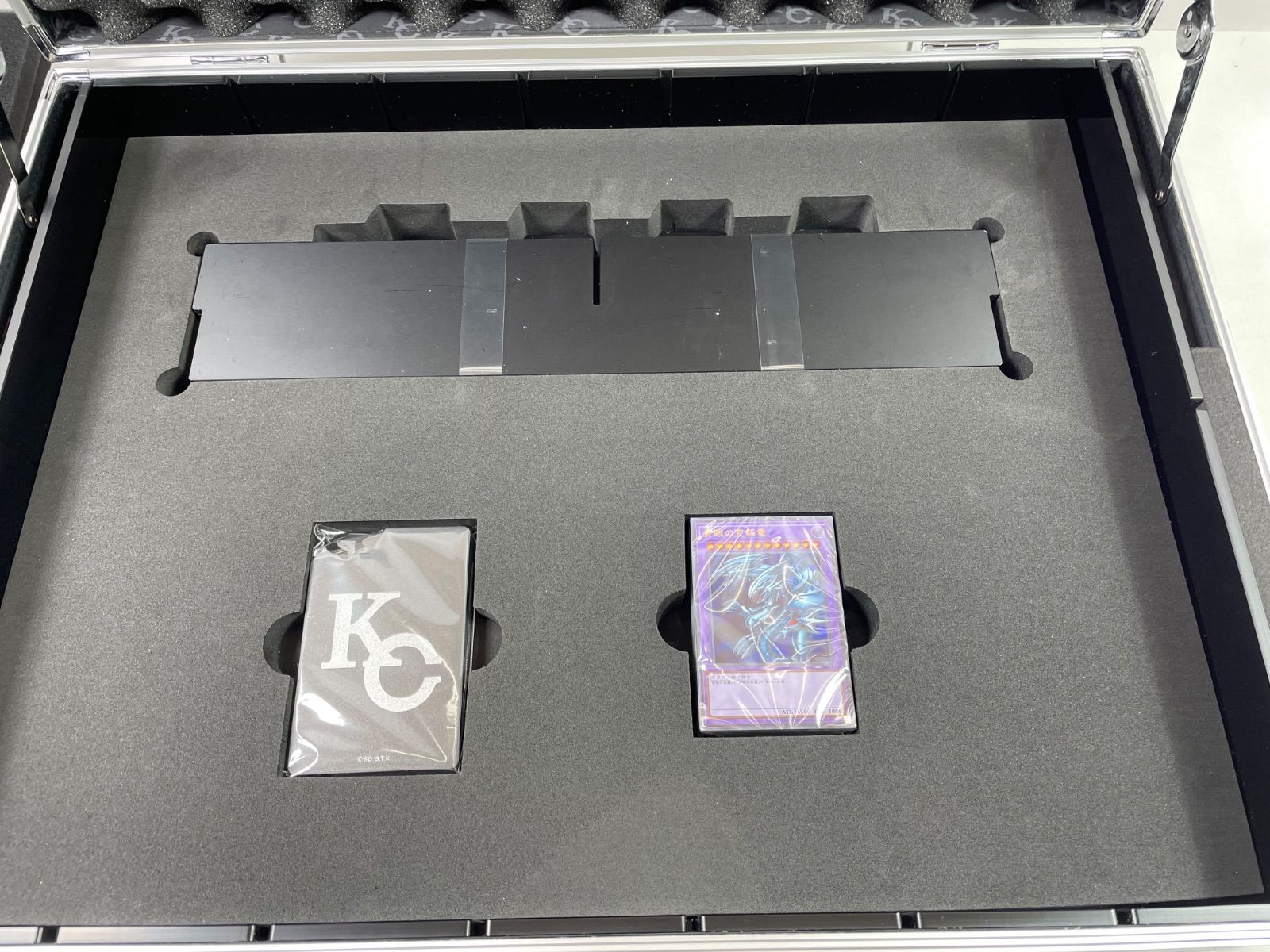 A2422・遊戯王 デュエルモンスターズ 海馬セット アタッシュケース付き